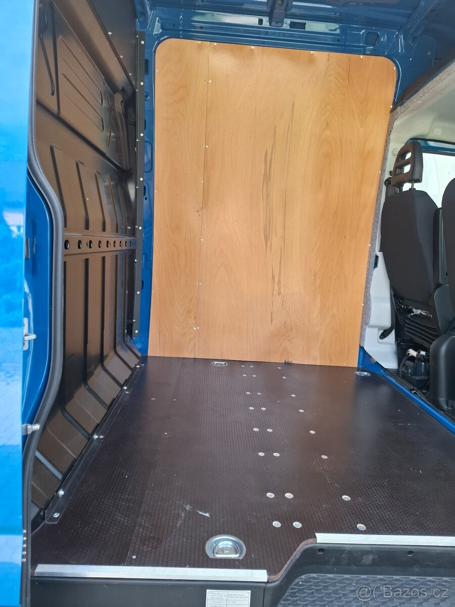 Iveco Daily - 7 míst 798000,-- Kč - 8