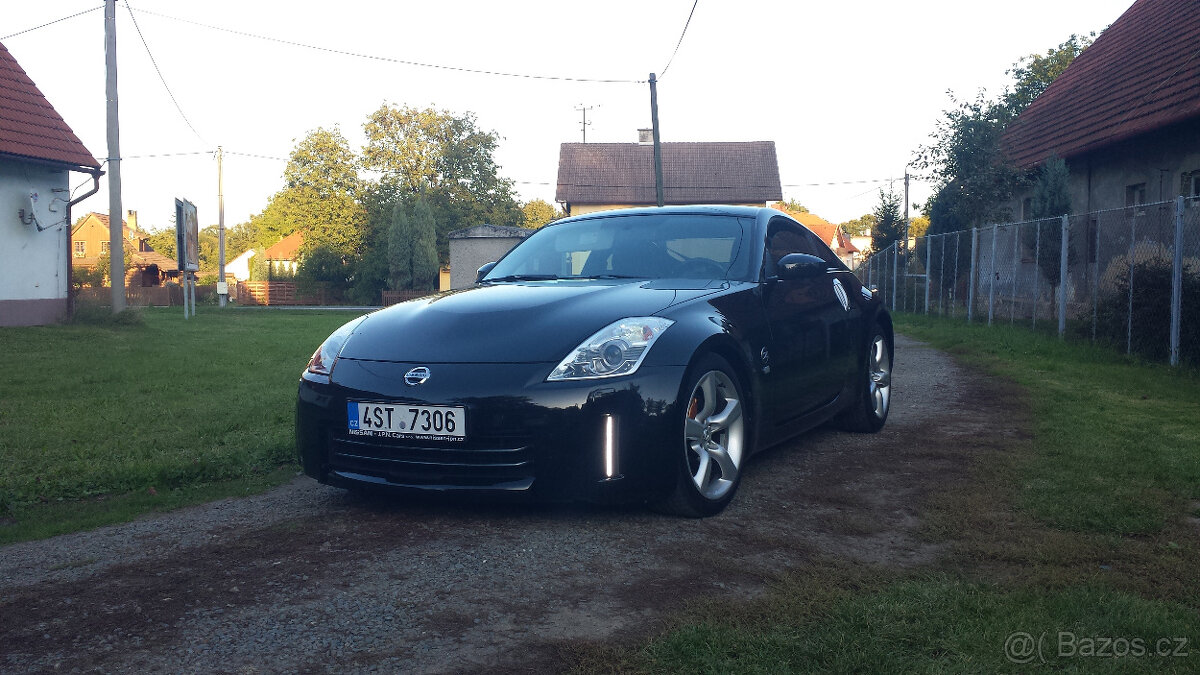 nissan 350z - 8