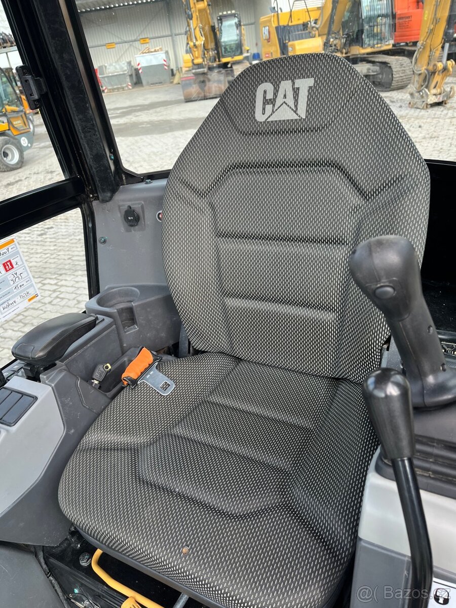 Caterpillar CAT 301.8 - 8