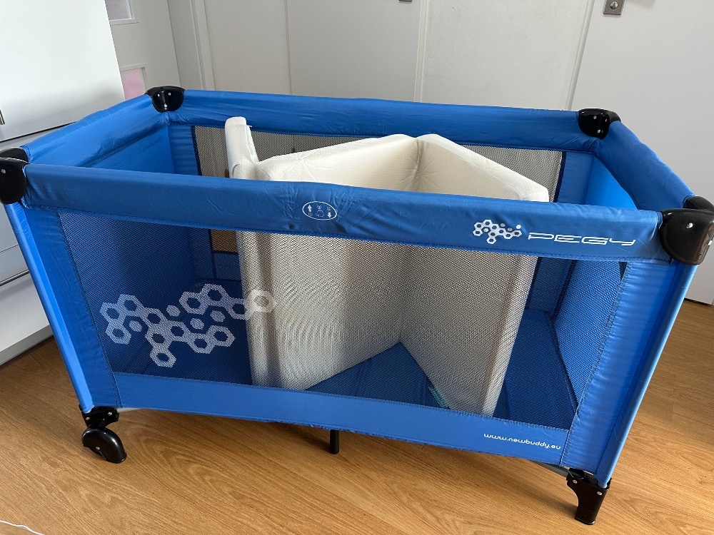 Cestovní postýlka - 8