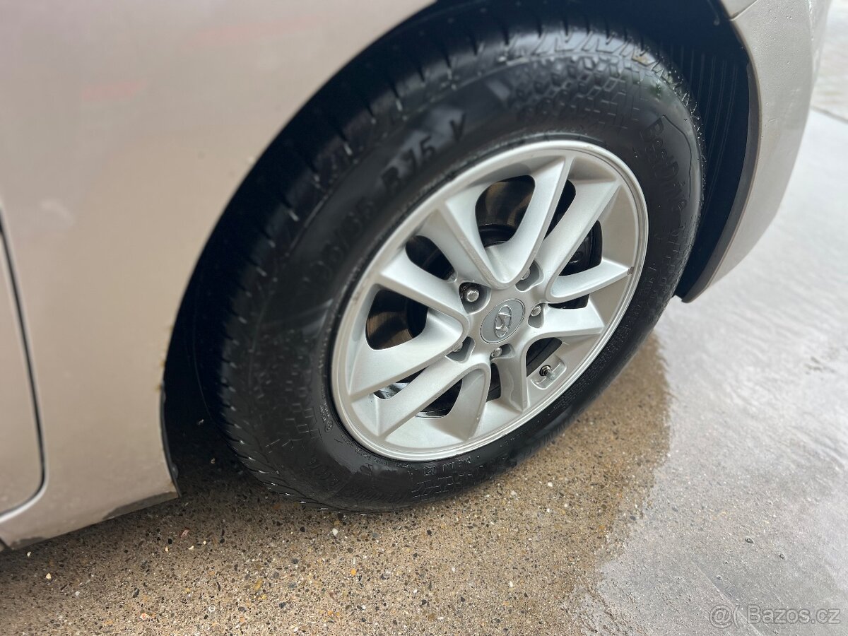I30 1.6 crdi 1. Majitel v ČR 2016, 160000km, STK DO 4/2028 - 8
