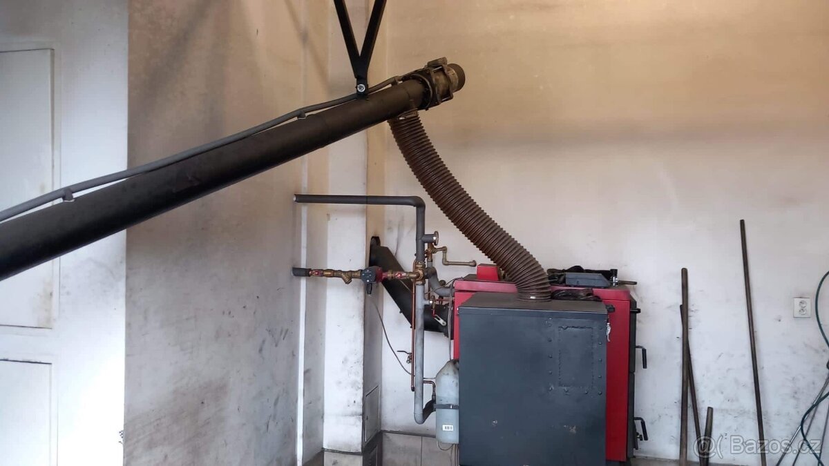 Zásobník na uhlí s podavačem - 8