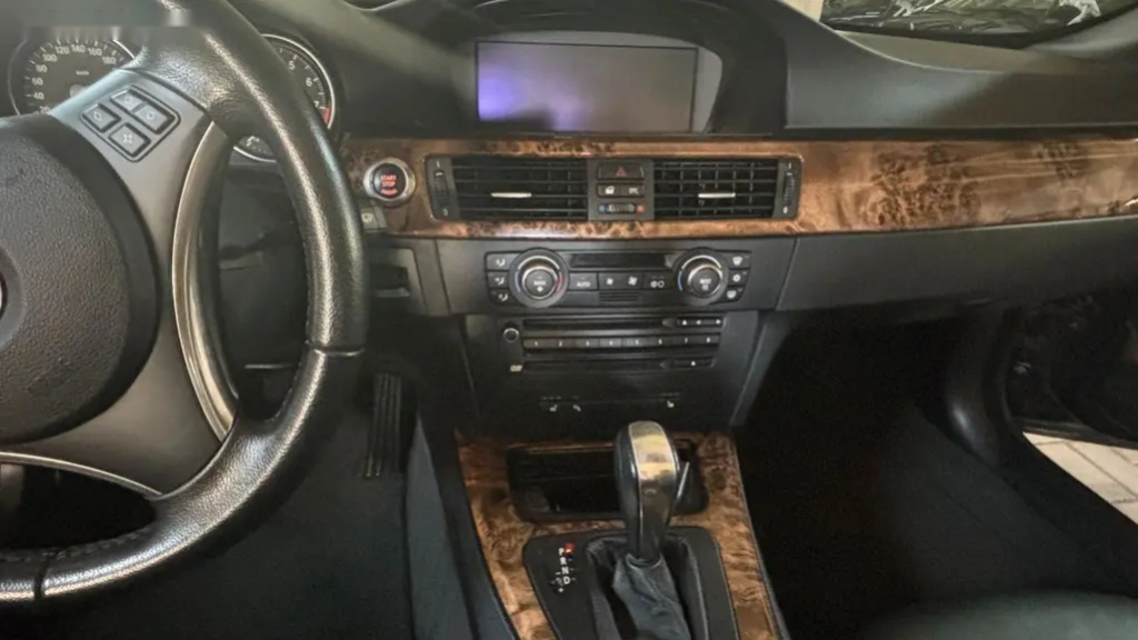 BMW Řada 3, 335i cabrio - 8