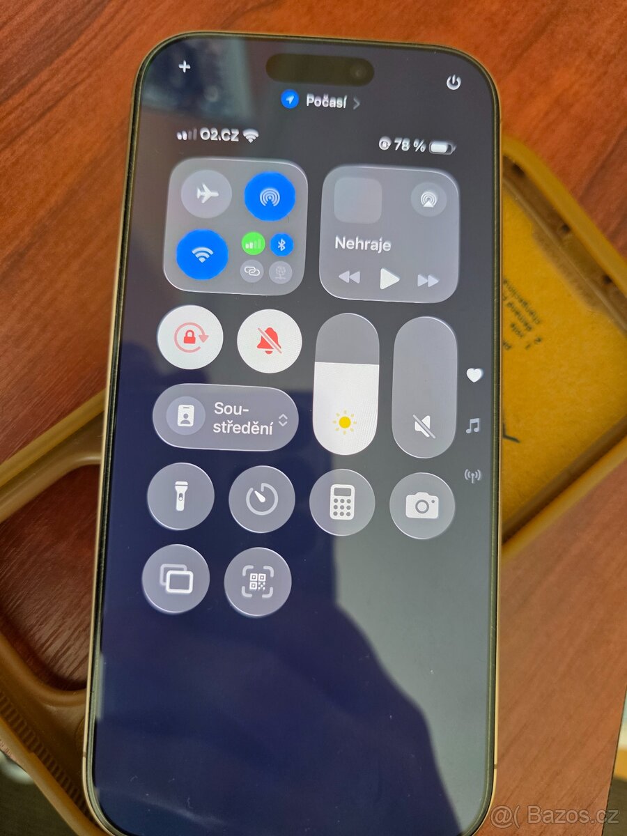 Apple iPhone 16 Pro - 8