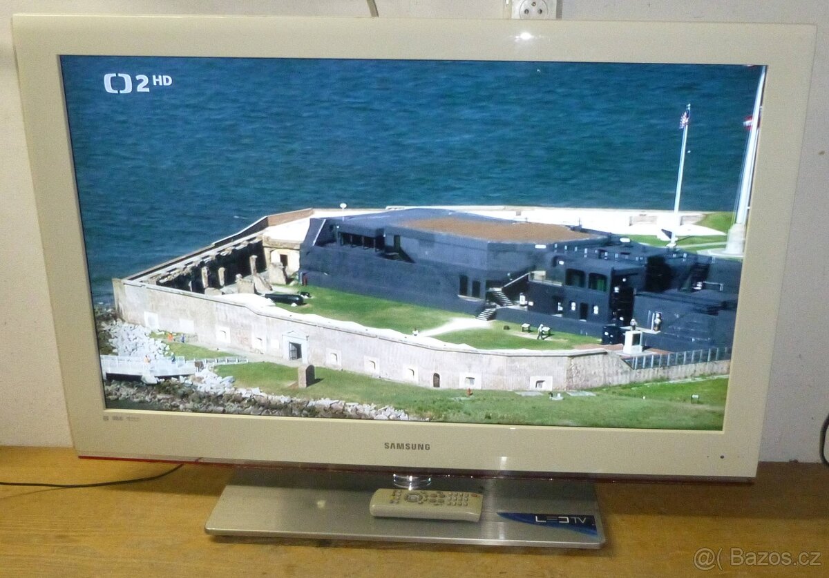 LCD televize SAMSUNG 40 palců (102cm), nemá DVBT2 - 8