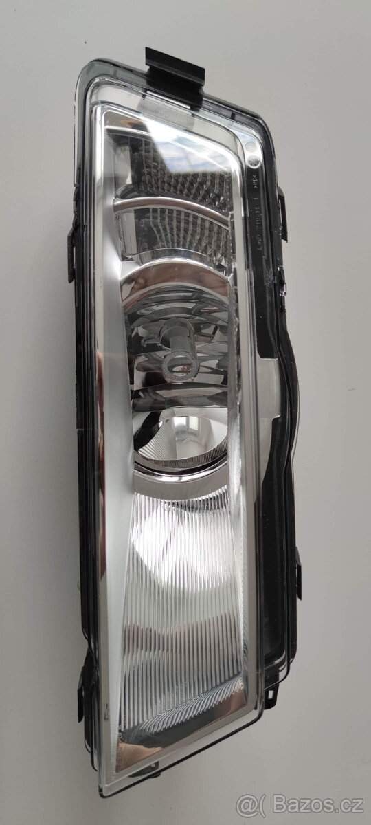 Škoda Rapid 5JA mlhovka prava led denní svíceni - 8
