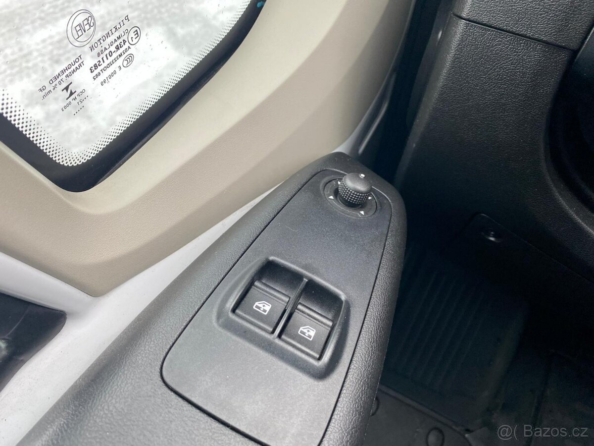 Fiat Ducato 2.3, 2021, skříň s hydr. čelem, DPH - 8