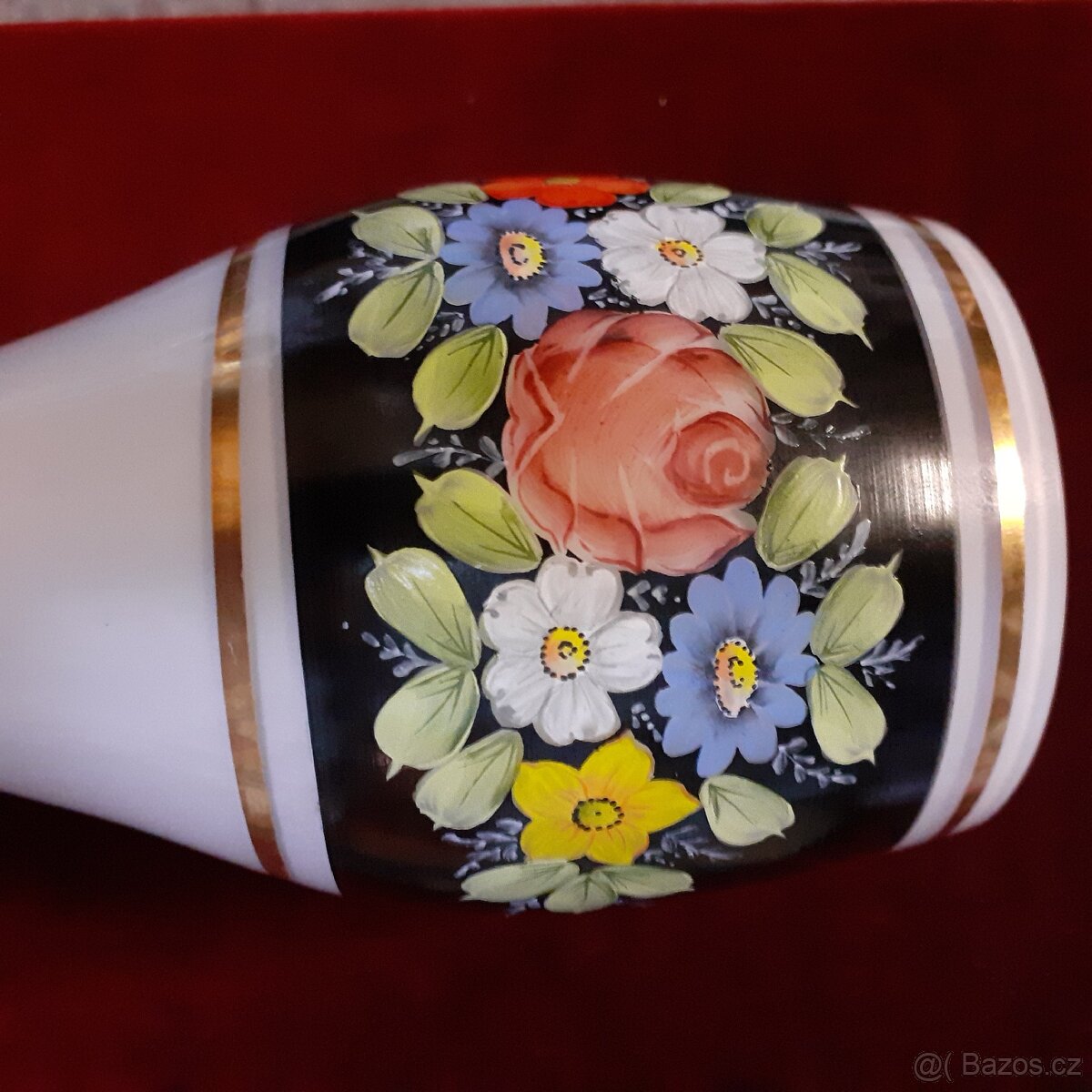 Starožitná váza z mléčného skla - 8