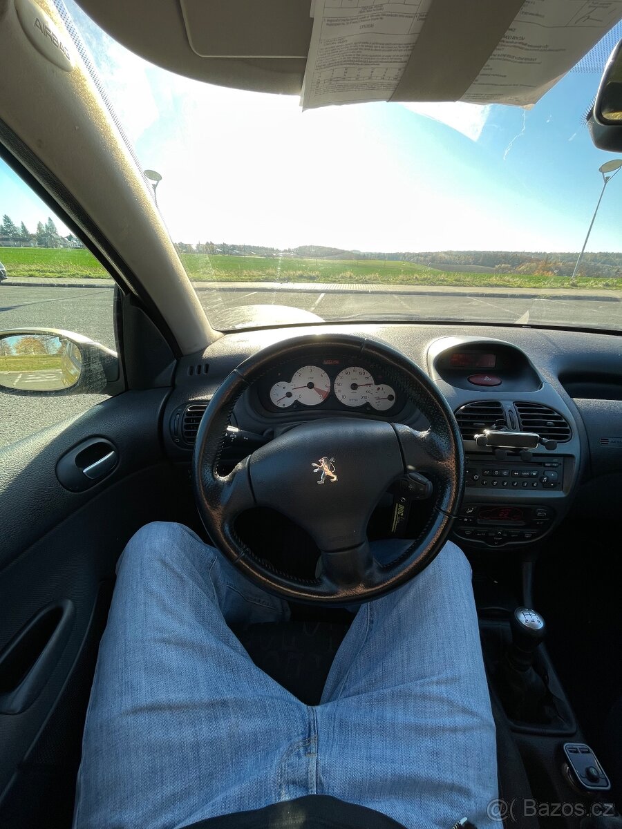 Peugeot 206 - 1.6 hdi (9HZ) 2004 - 8