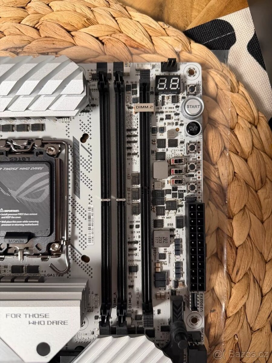 Herní základní deska ASUS ROG Maximus Z790 APEX LGA1700 - 8