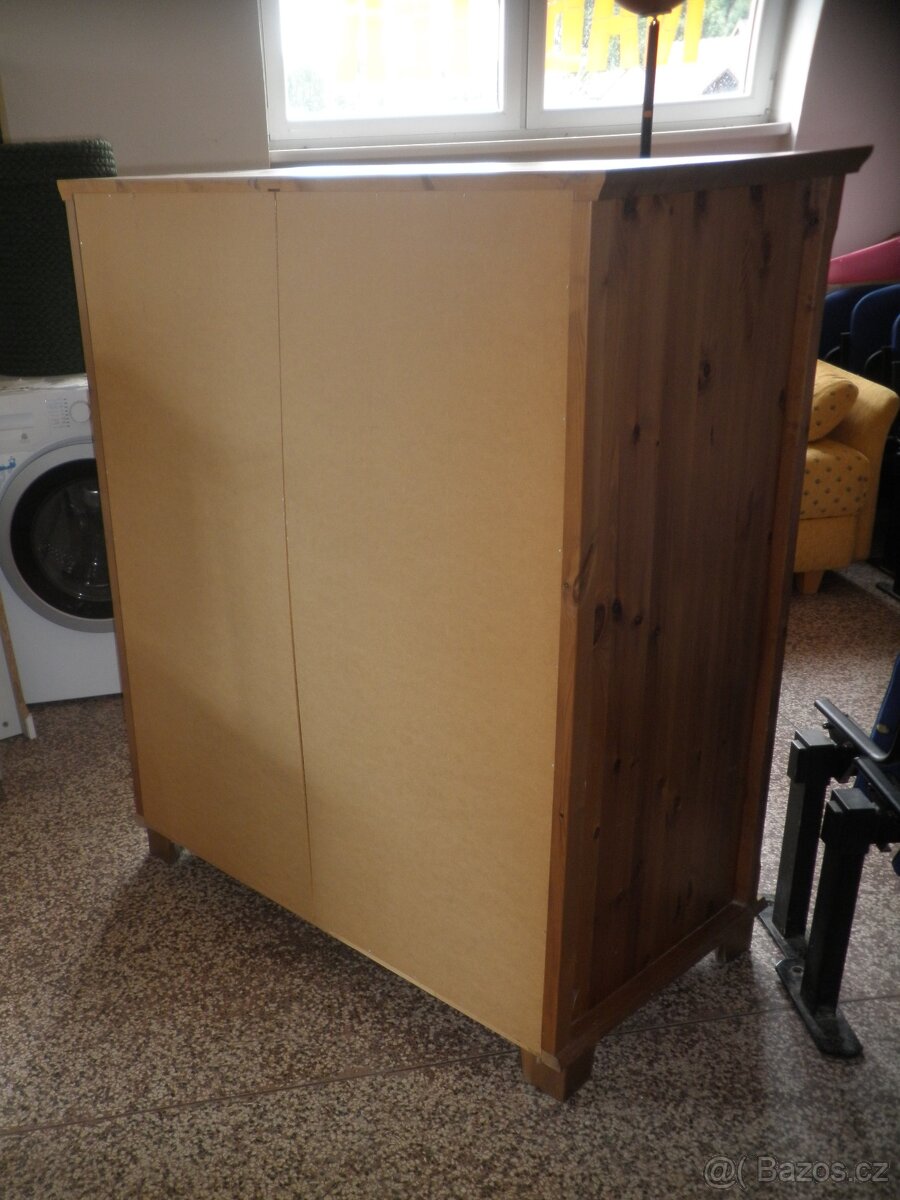 Dřevěná skříň nebo tv komoda - 8
