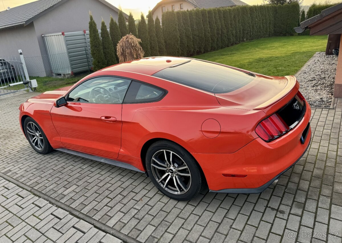 Ford Mustang 2015 2.3 ecoboost 6st. automat - 8