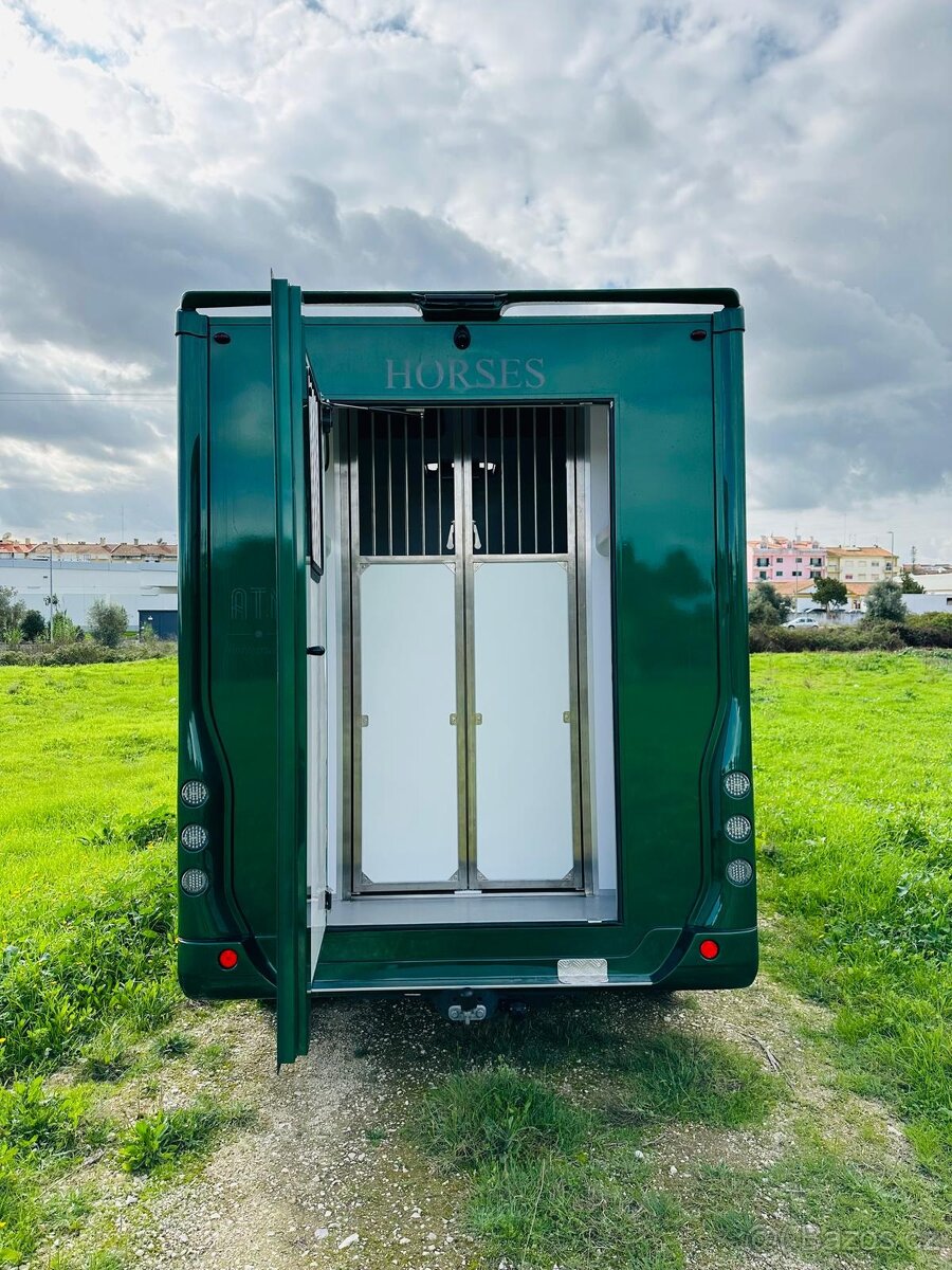 Přepravník koní Renault ATM 5-místný / Automat - 8