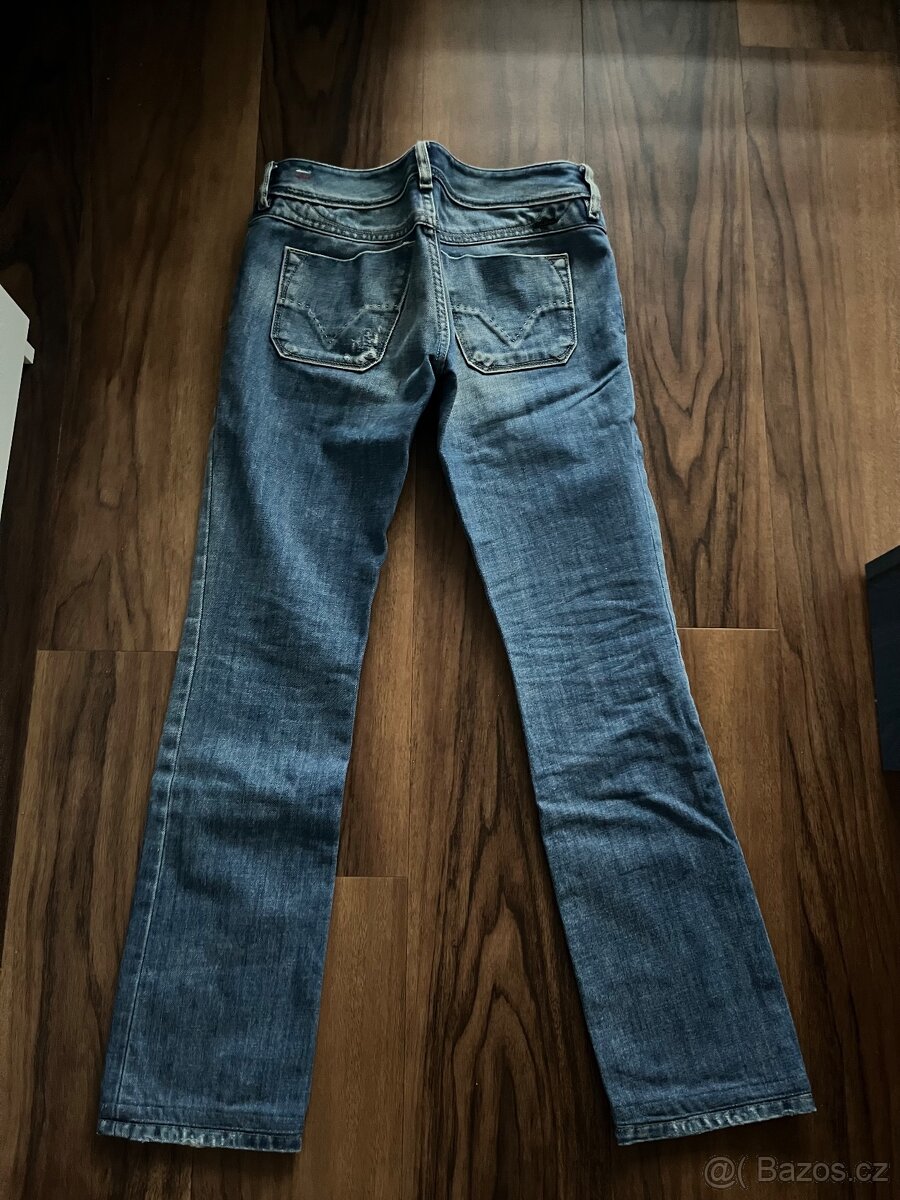 Modré džíny s prošoupáním Diesel - 8