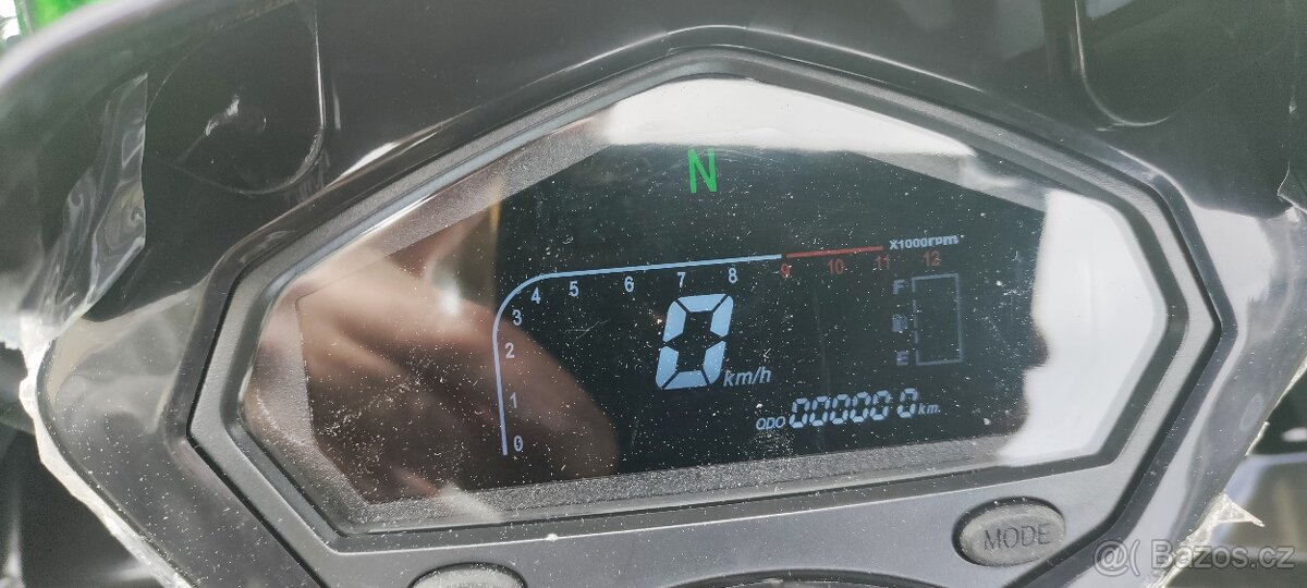 Nová dětská čtyřkolka pro větší děti 125ccm 8" kola - 8