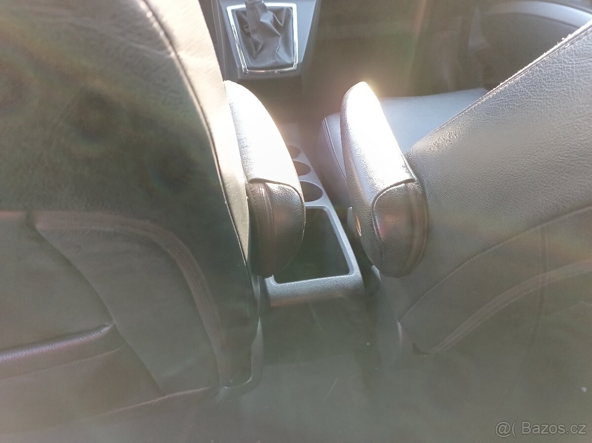 Toyota Corolla verso II - kožený interiér - 8