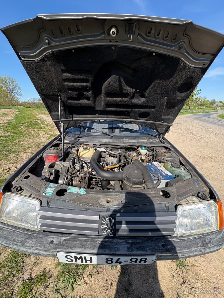 Peugeot 205 1.8D - 8