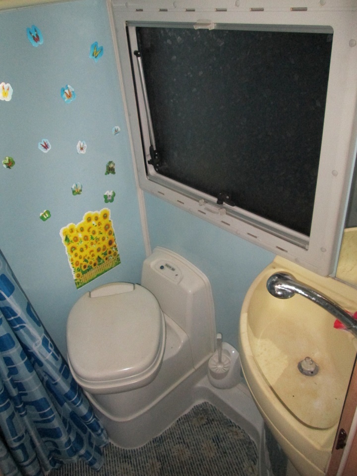 Prodám Fiat Ducato 1,9TD/66kW obytné Challenger 100 - 8