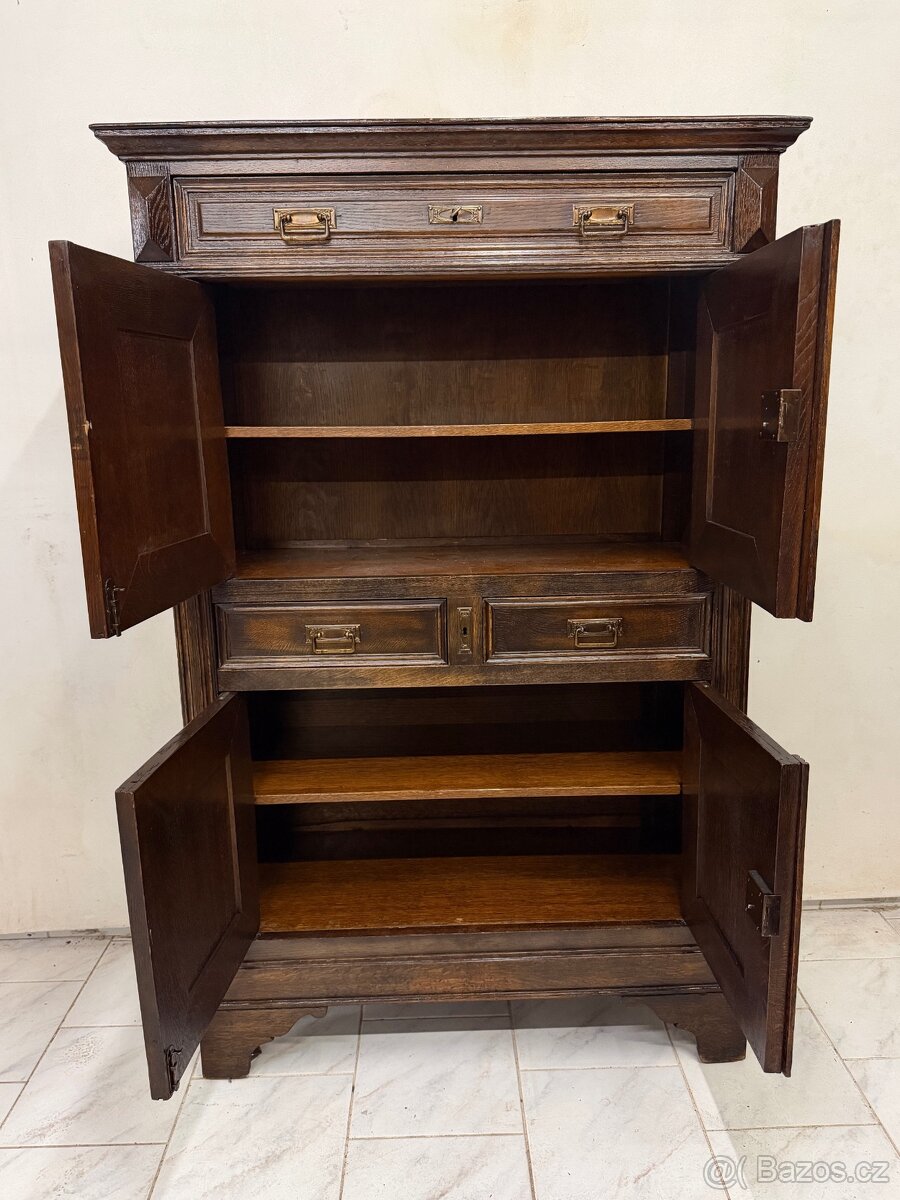 Starožitná skříň Mechelen - 8