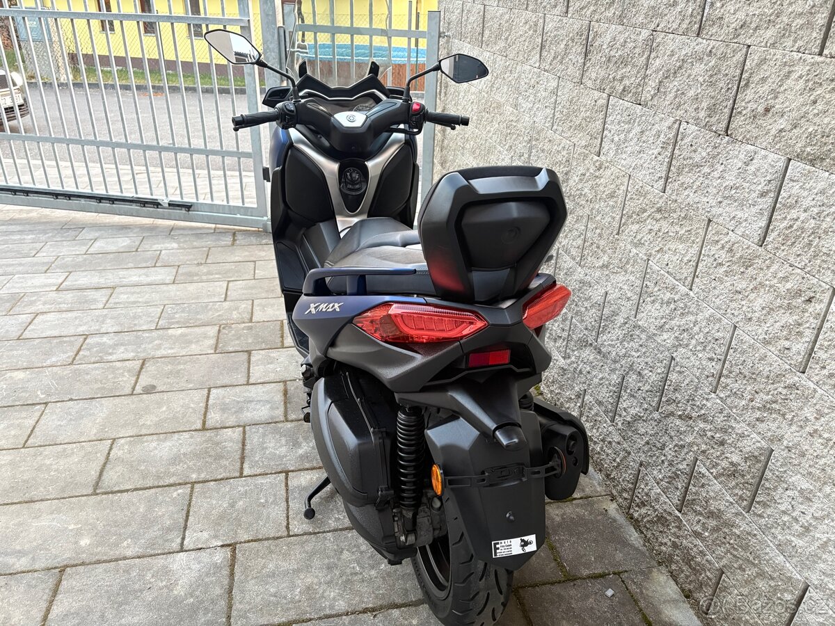 Yamaha x Max 300 - 8