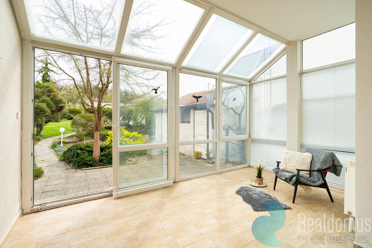 Prodej, dvougenerační rodinný dům,173m2, balkón, zahrada, Ve - 8