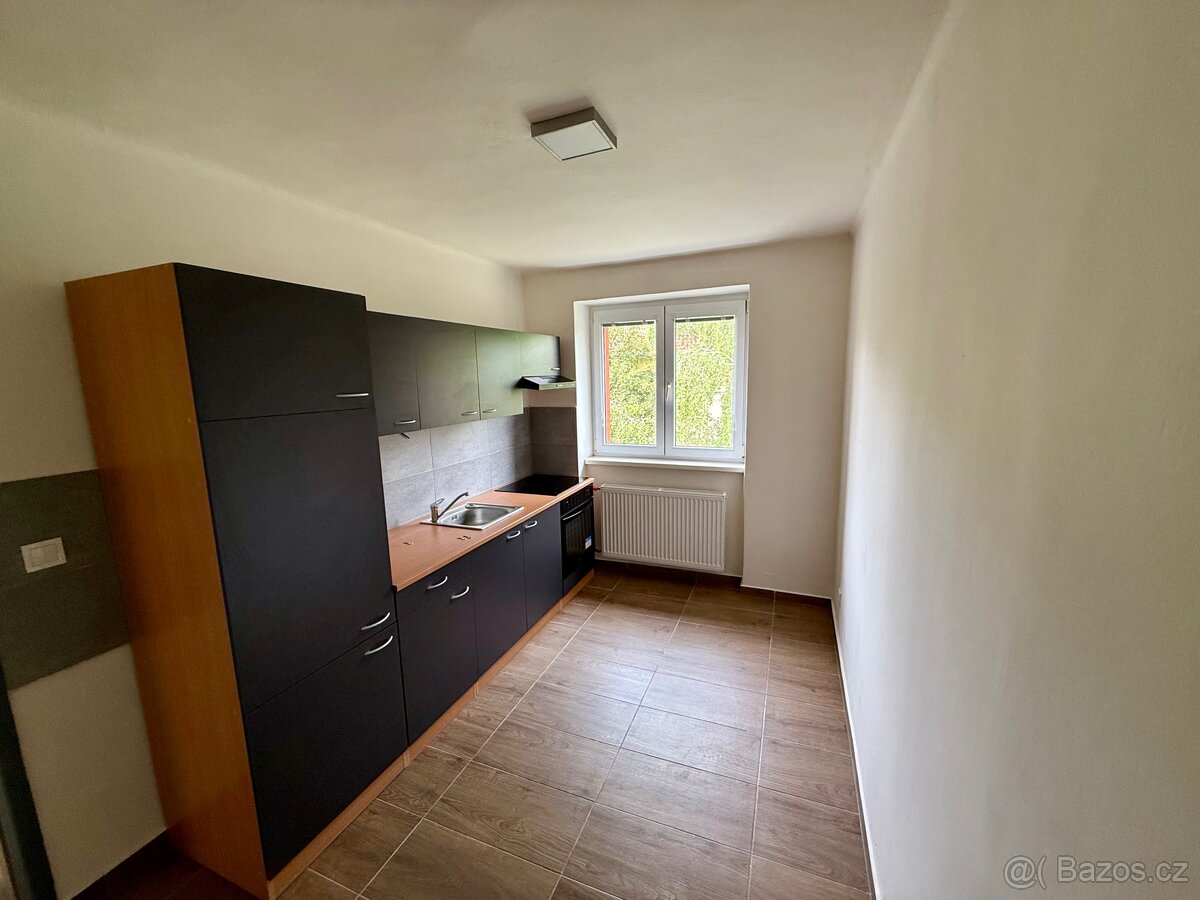 Činžovní dům po kompletní rekonstrukci - 8