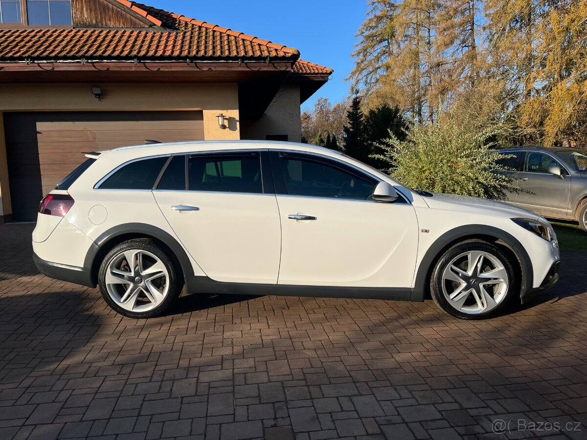 Opel Insignia Country 2.0 CDTI Xenon Navi Kamera - 8