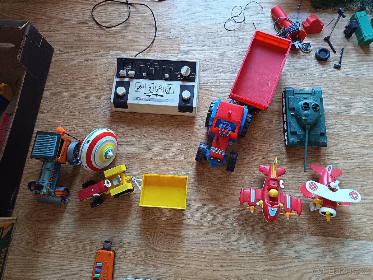 Staré socialistické hračky. - 8