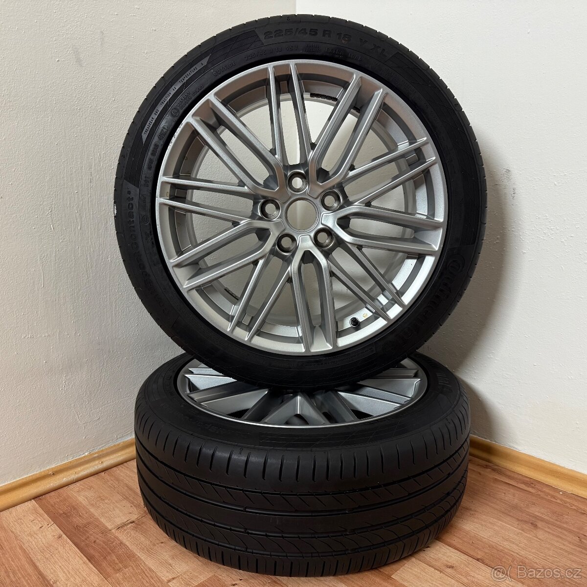 HYUNDAI GENESIS 5x114,3 R18 ET34+LETNÍ 225/45R18 6mm - 8