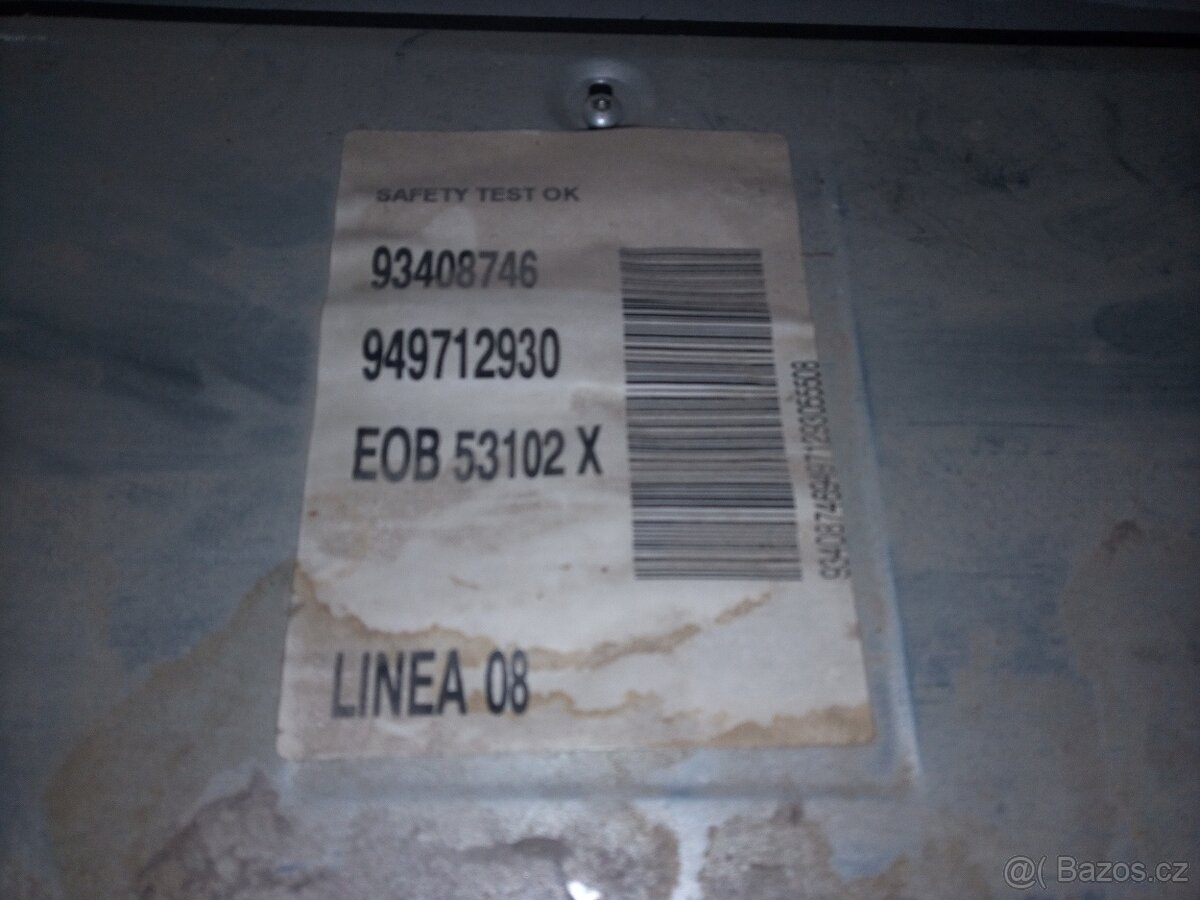 PRODÁM VESTAVĚNOU TROUBU ELEKTROLUX - 8