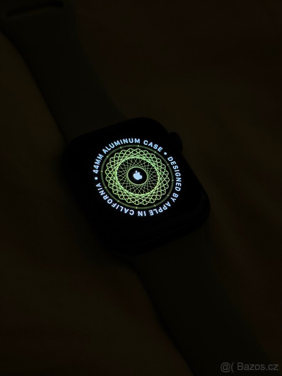 Apple Watch SE - 8