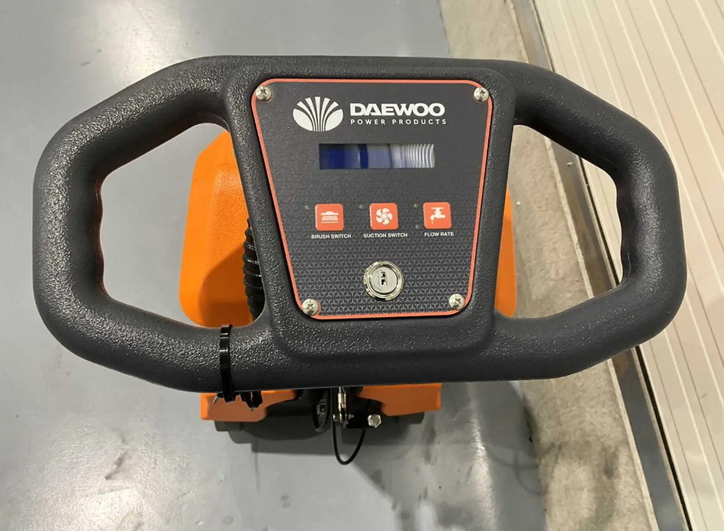 Daewoo DAXM30 - akumulátorový mycí / čistící stroj - 8