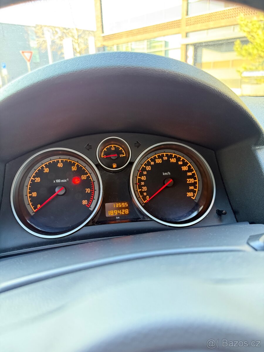 Opel Astra H GTC 1.6 - 8