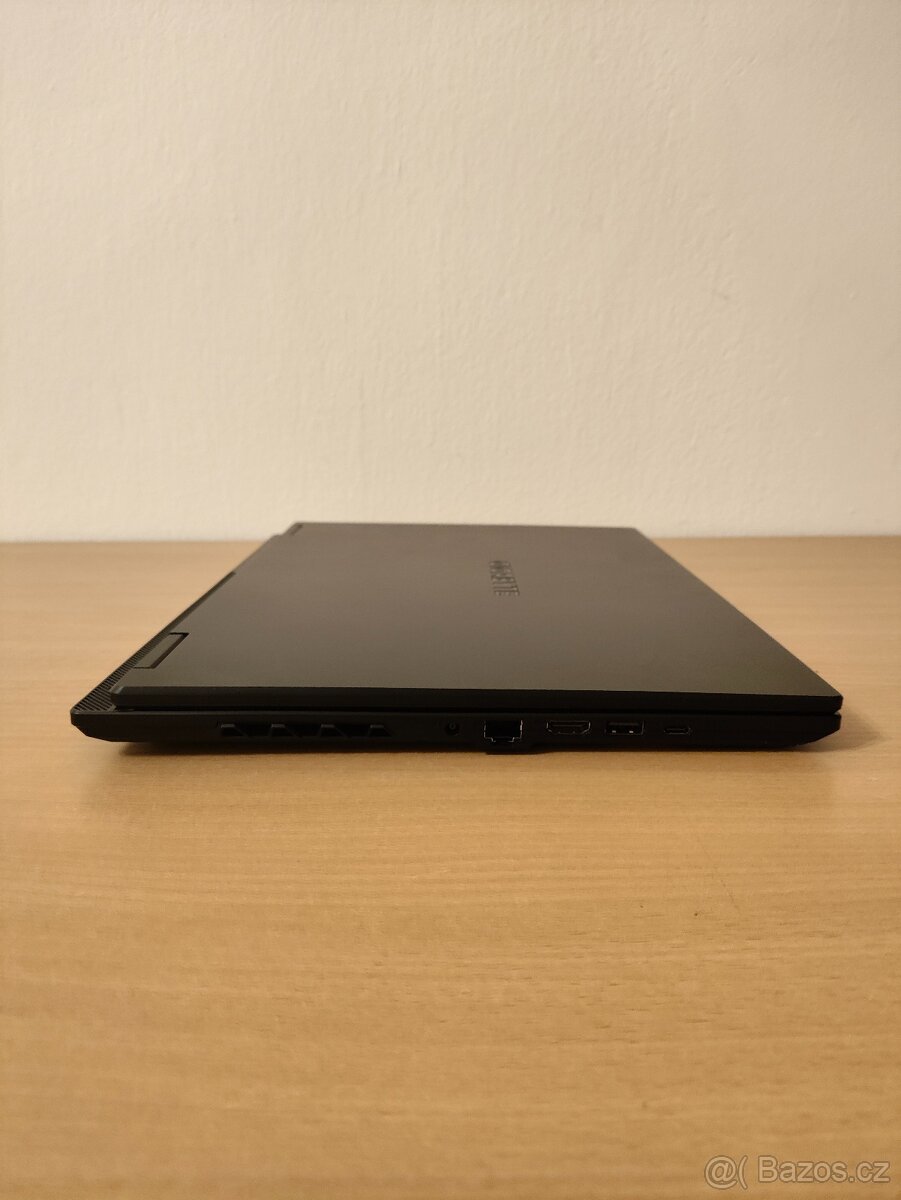 Gigabyte A16 – i7 / RTX4050 / 16 / 512 - 8