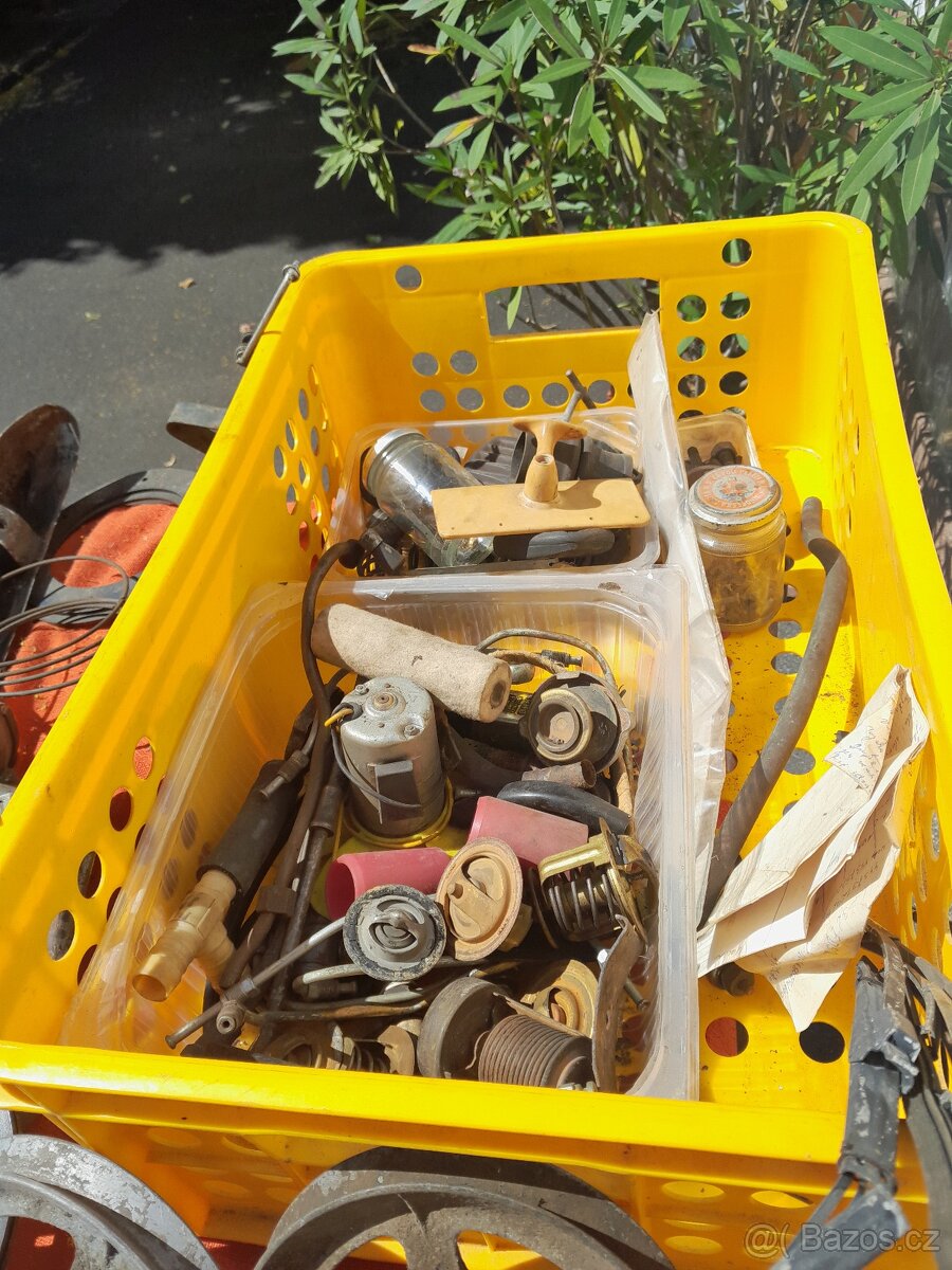 Směs náhradních dílů na Starou Škoda Octavie - 8