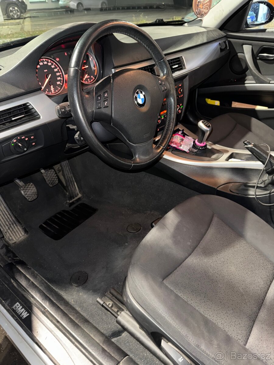BMW E90 318d 105kW - 8