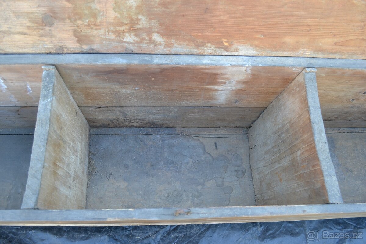 " PRODÁNO "Historická dřevěná truhlice s kováním č.1. - 8
