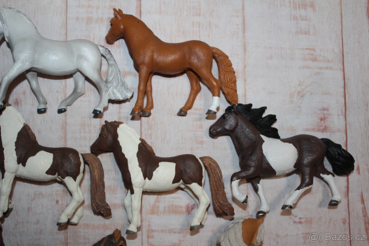 Figurky koní Schleich V - 8