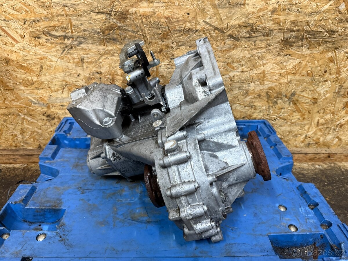 MANUÁLNÍ 6Q PŘEVODOVKA 1.4 TSI 90 KW CAXA PRG - 8