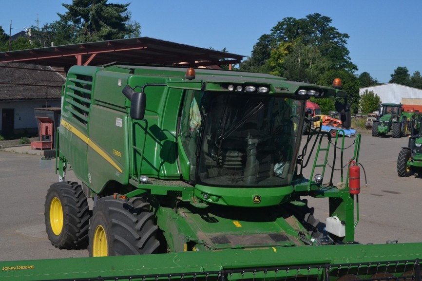 John Deere T 660i - 8