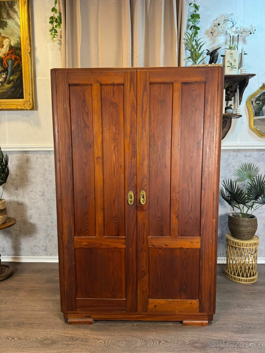 Stará šatní skříň (524017) - 8