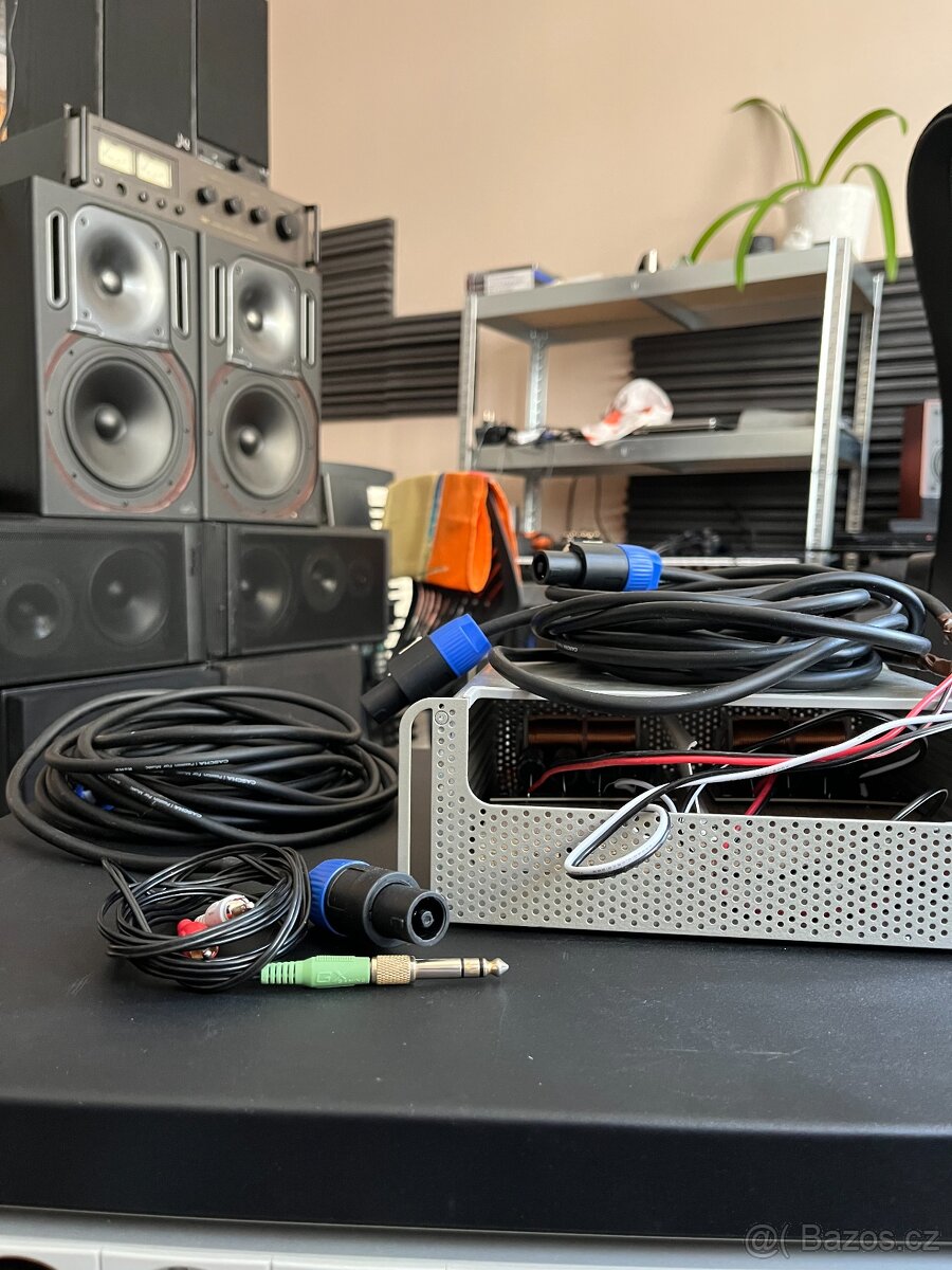 Prodám PA Rack zesilovačů - 8