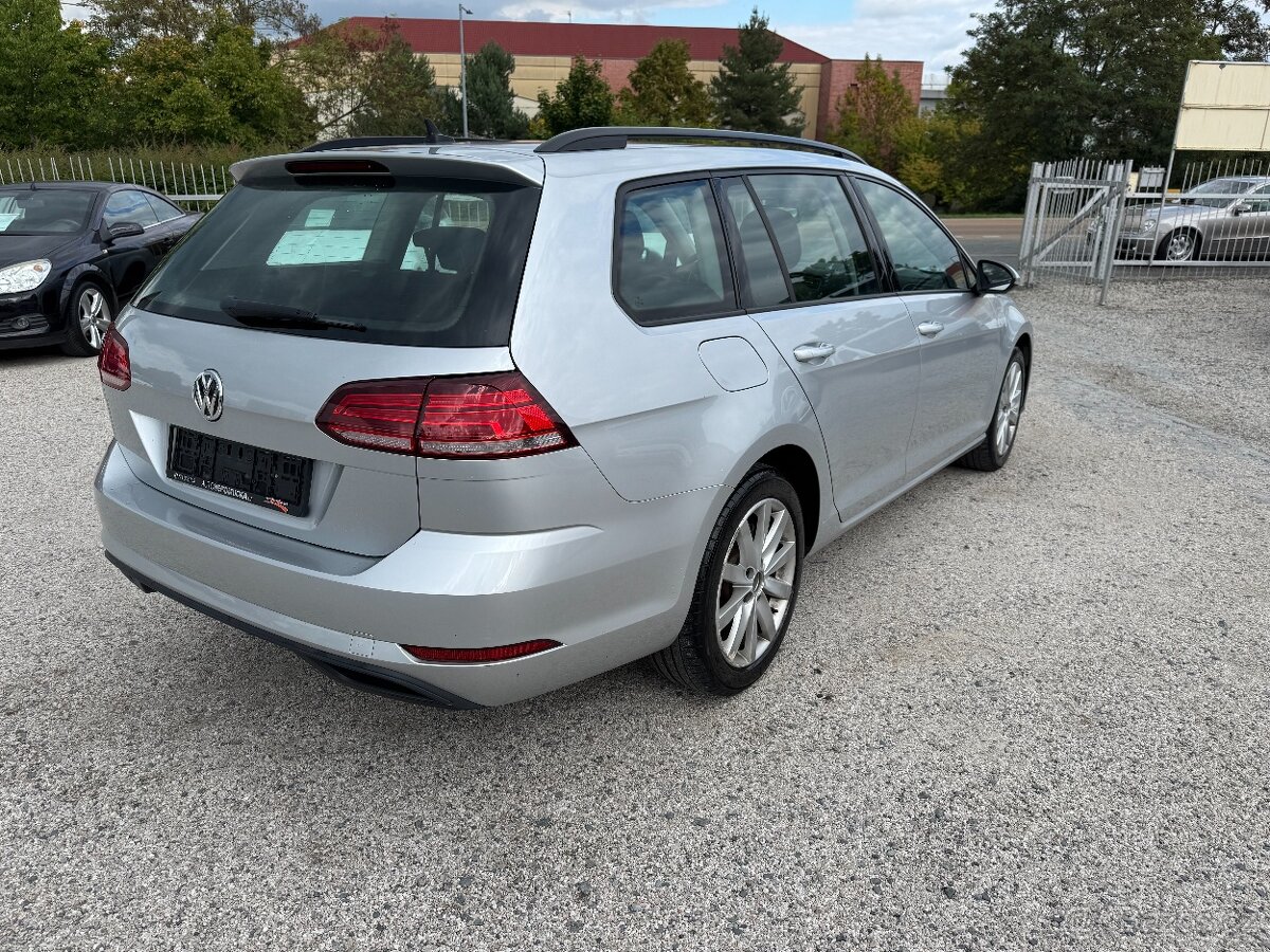 Volkswagen Golf 1.6 TDi 85KW Manuál Park.senzory Navi. - 8