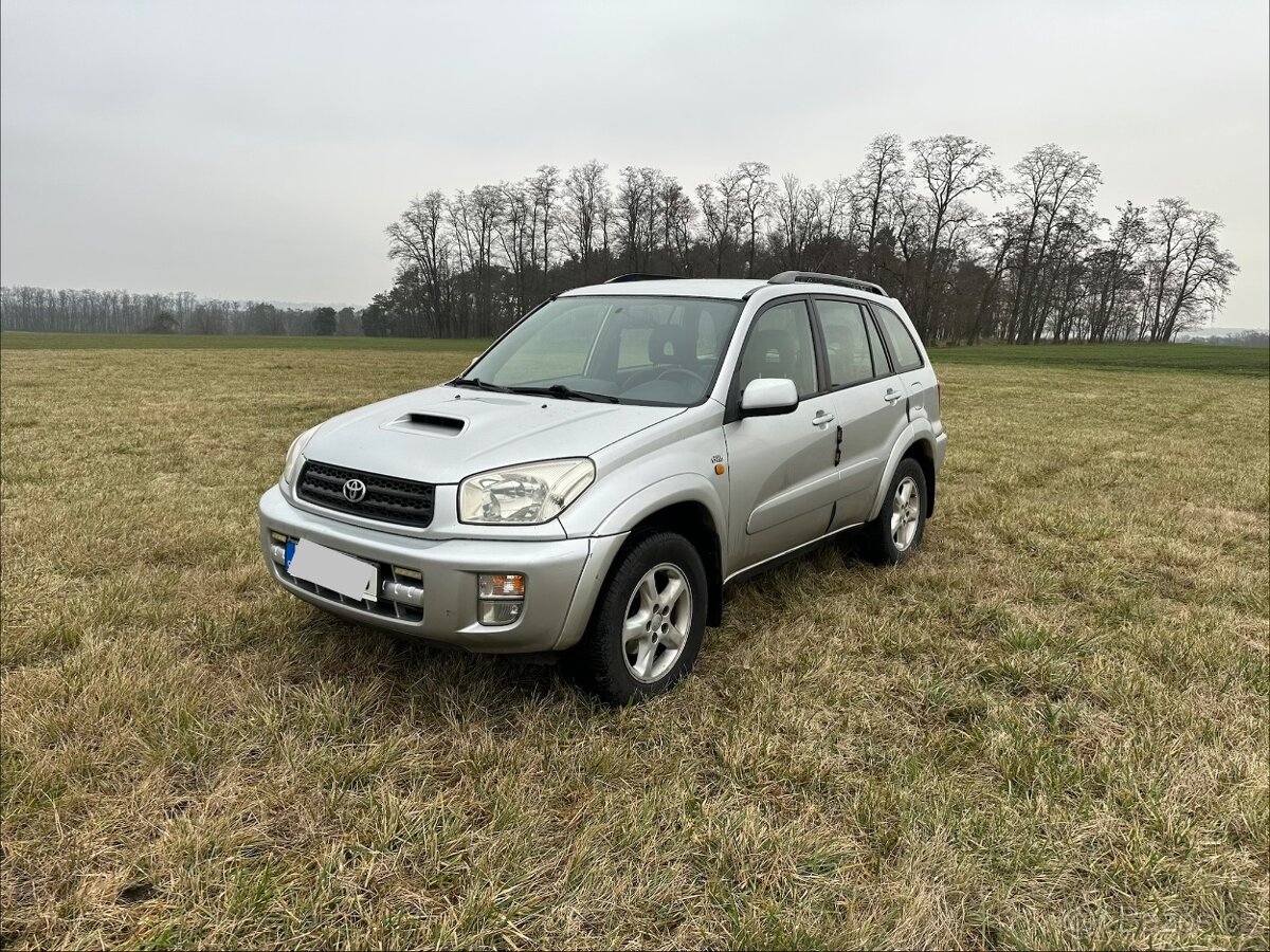 TOYOTA Rav4 2.0 D4D 4x4 plně funkční - 8