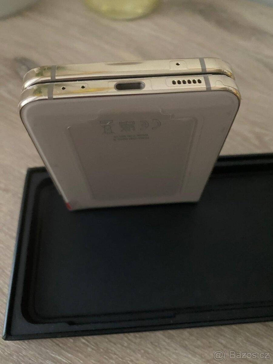 Samsung Galaxy Flip 4 256GB Rose goold - 8