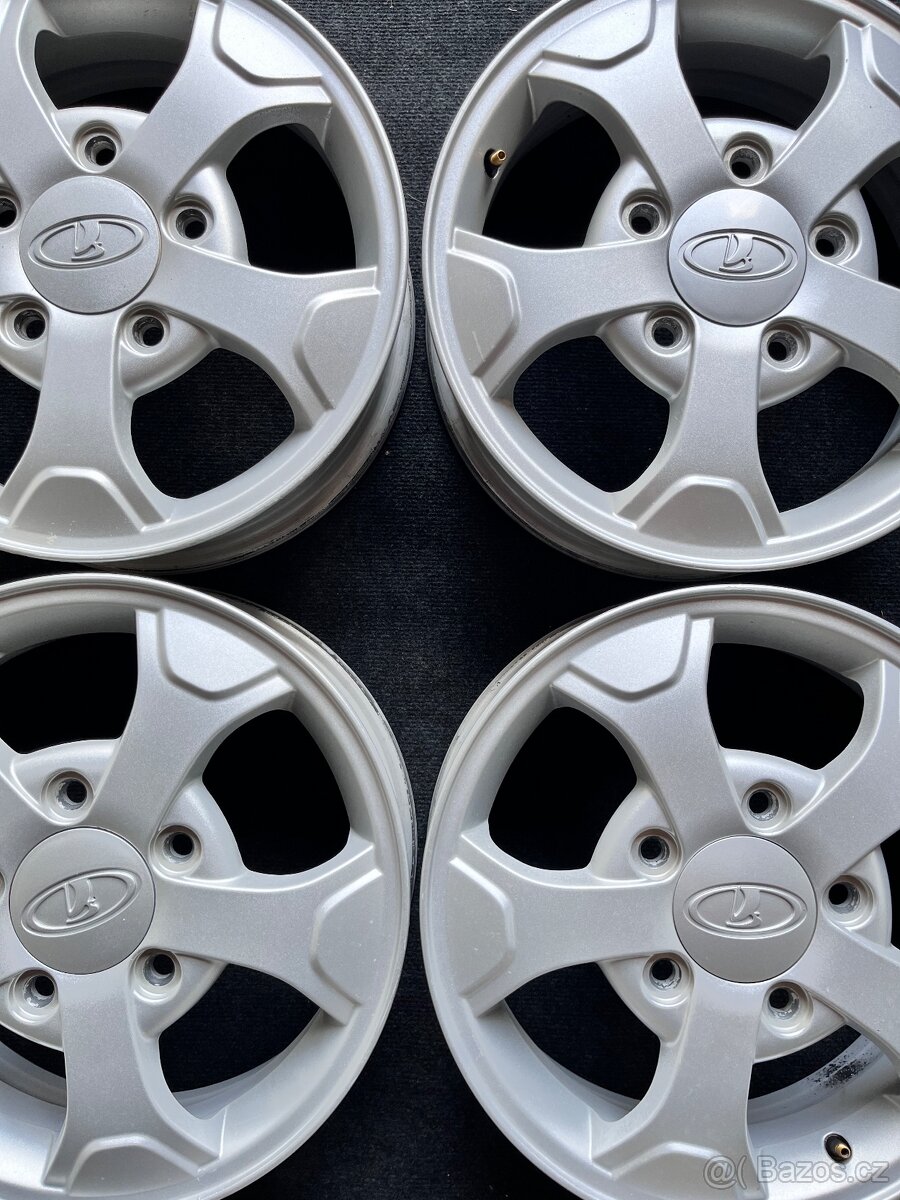 Lada Niva originál Alu disky - ET 58 - 8