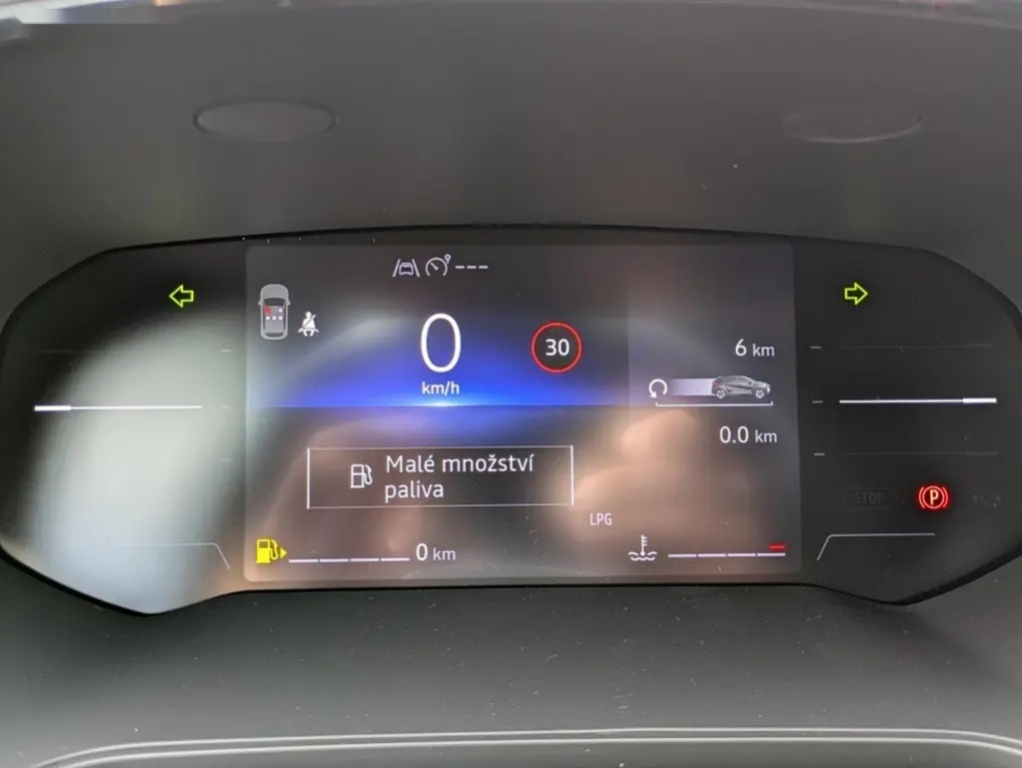 Renault Captur, Techno Eco-G 100 - 8