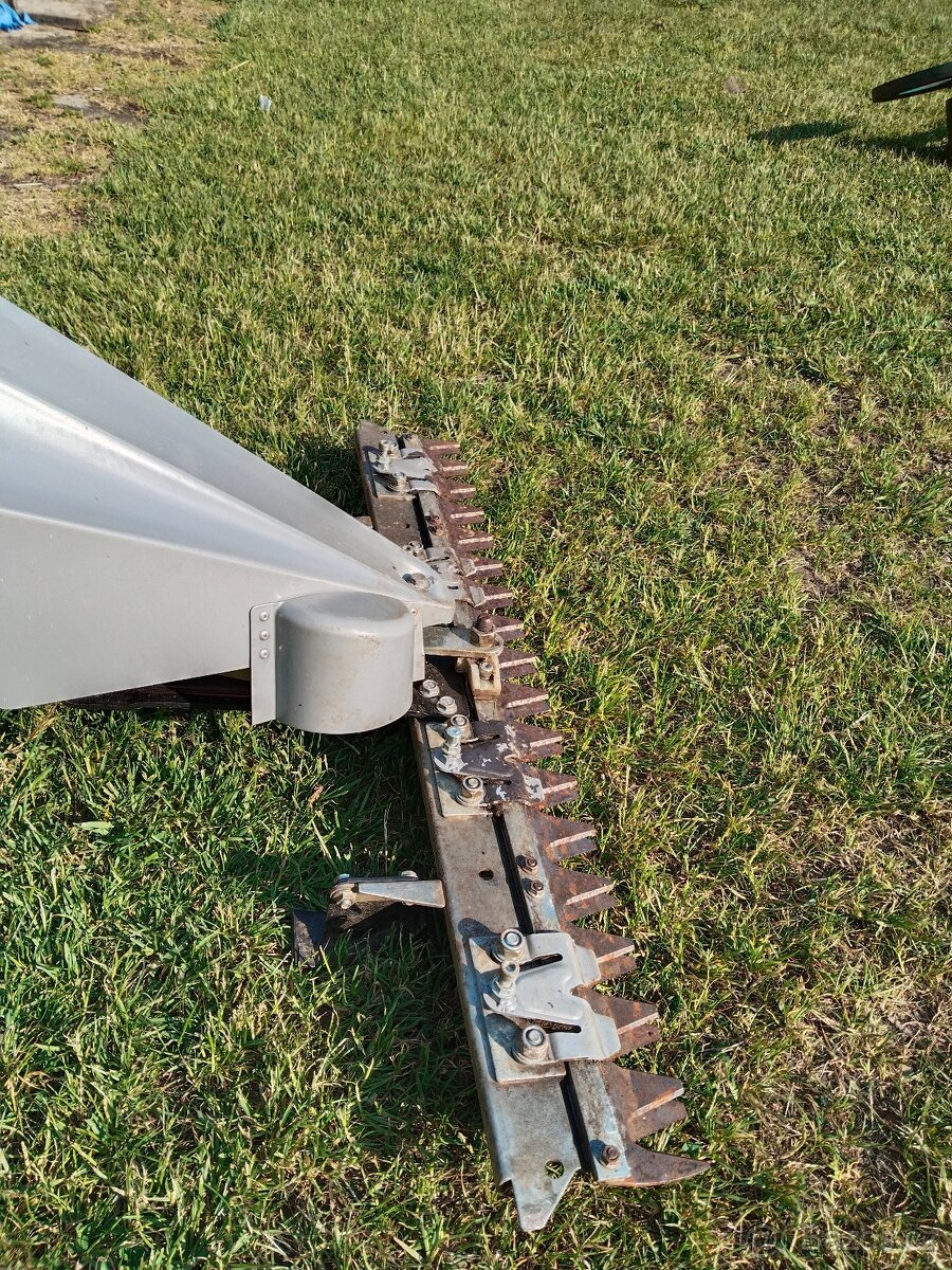 Lištová sekačka s pojezdem - Hecht - 8