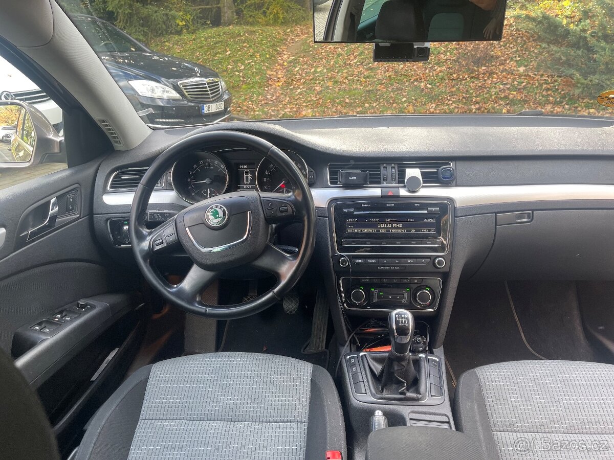 skoda superb 2.0 tdi 103 kw - 8