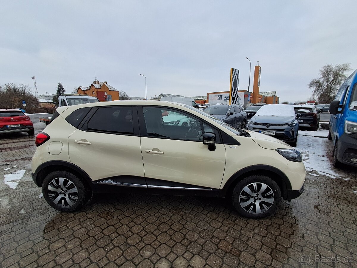 Renault Captur 1.2 Limited/87kW/1maj./ČR/2016 - 8